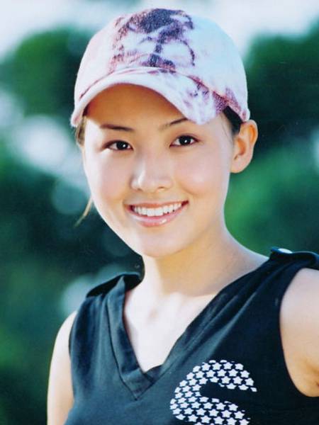 鄭羅茜個(gè)人資料  領(lǐng)家御姐 鄭羅茜蠻腰細(xì)腿被贊好身材