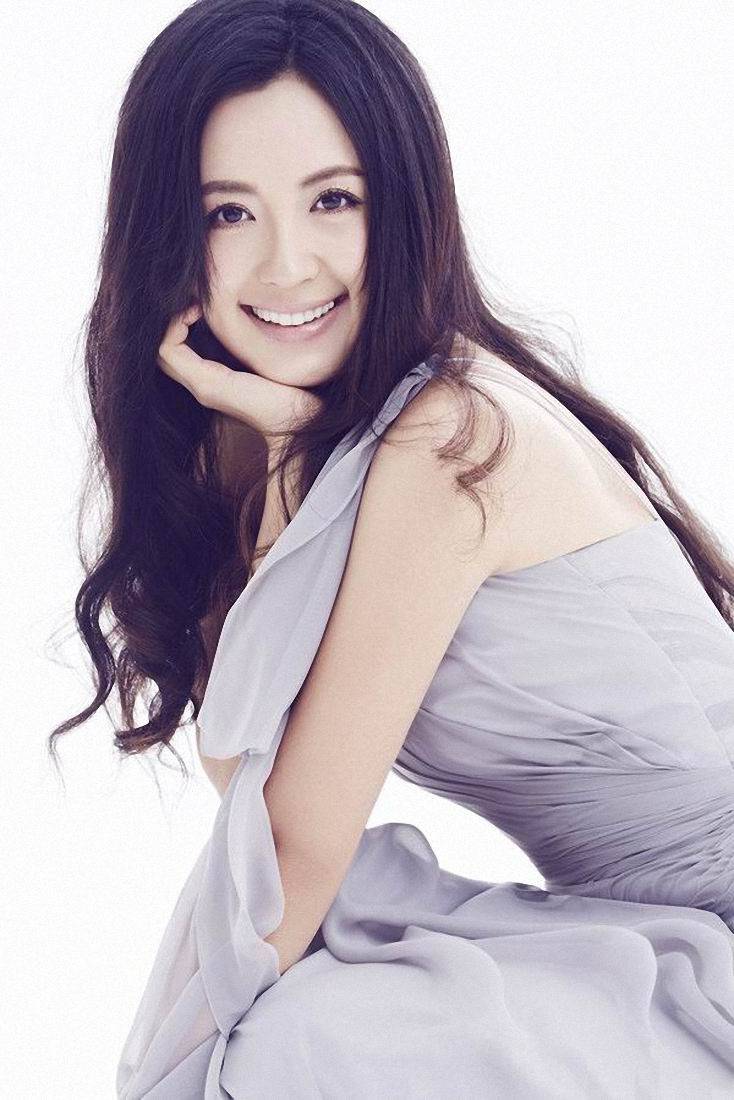 楊童舒臀部遭男粉絲強(qiáng)摸照片 楊童舒?zhèn)€人資料曝光