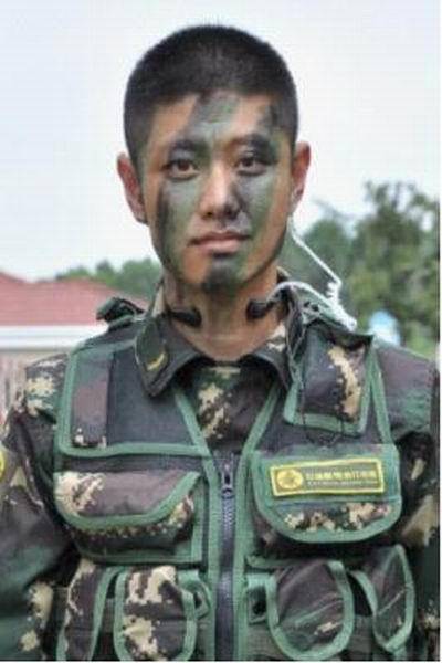  農村兵 趙荀個人資料 趙荀求婚女友濮玉被贊大美人