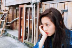 一仆二主楊樹苗扮演者關(guān)曉彤資料 揭關(guān)曉彤驚人家庭背景