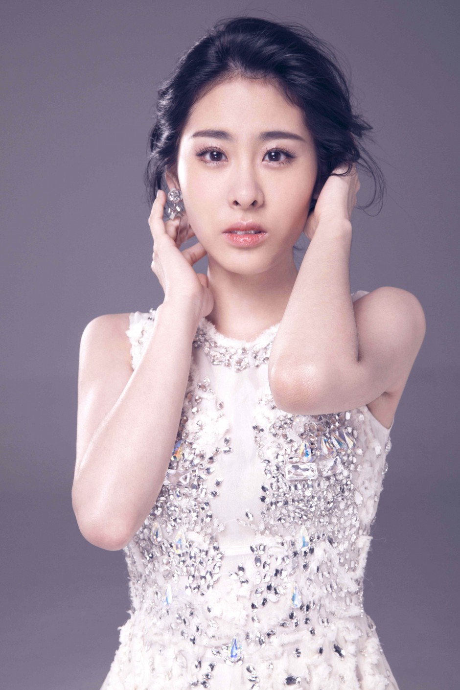 張碧晨家庭背景資料曝光 張碧晨整容前后照對比