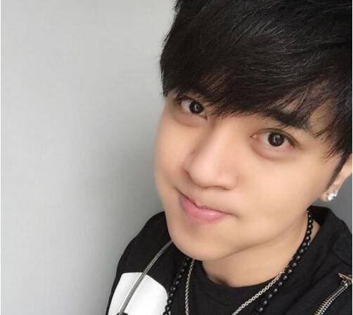 網(wǎng)傳周揚(yáng)青背景顯赫 羅志祥周揚(yáng)青酒店密會(huì)癡纏