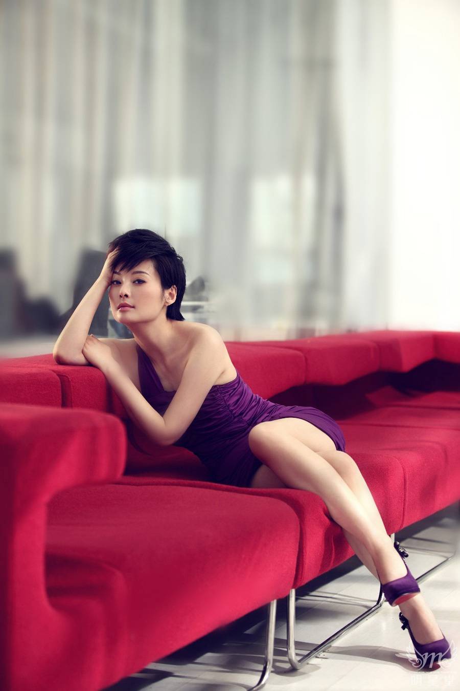 袁立與外國(guó)老公離婚內(nèi)幕 袁立牽手趙寶剛引熱議