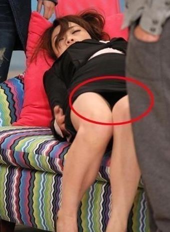 柳巖的胸被強(qiáng)摸圖片曝光 柳巖走光圖片大合集