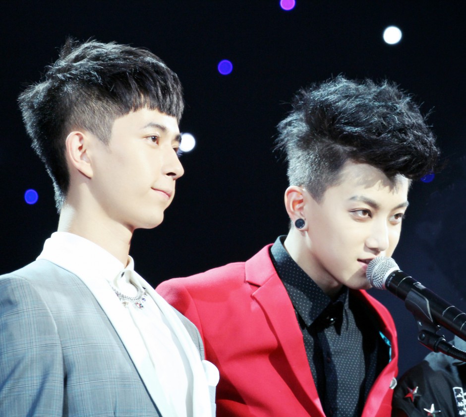 于朦朧登微博熱門實(shí)力遭質(zhì)疑 于朦朧整容對(duì)比