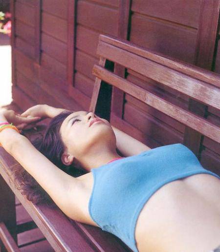 鄭家榆露點寫真照曝光 鄭家榆罵孫耀威下流