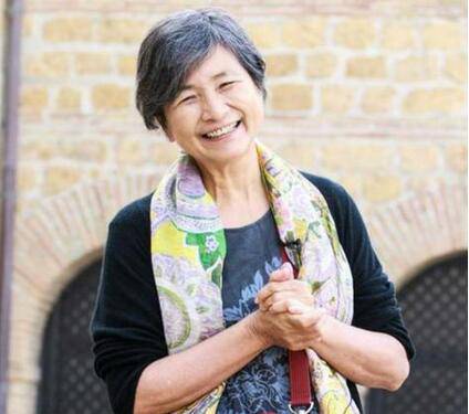 鄭佩佩年輕時(shí)候的照片驚艷動(dòng)人 揭其離婚內(nèi)幕