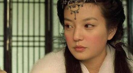 趙薇演過的電視劇有哪些 丈夫探班撞床戲超囧