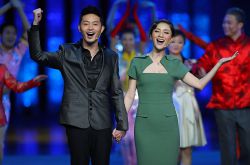 胡可微博曬兒子近照 稱撞臉 國民老公 宋仲基