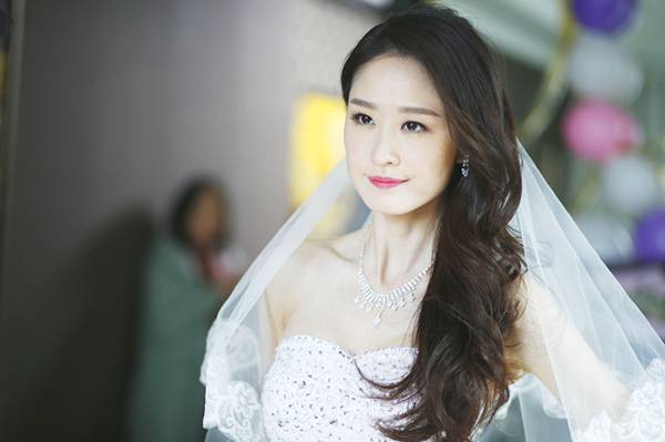 張雯老公是誰 揭秘張雯個人資料