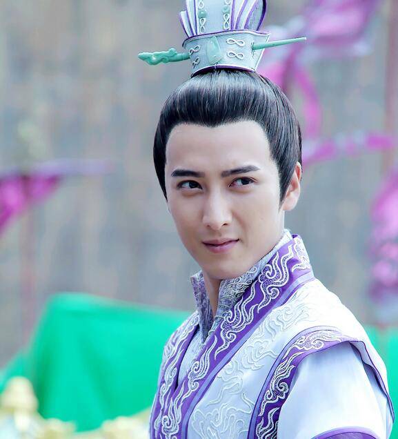 應(yīng)昊茗韓棟撞臉對比照 應(yīng)昊茗和韓棟是什么關(guān)系