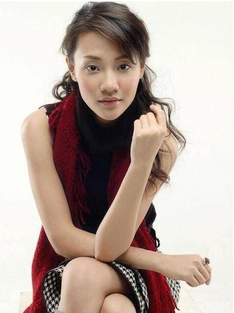 何炅究竟多大了 揭秘何炅王菁戀史及結(jié)婚照