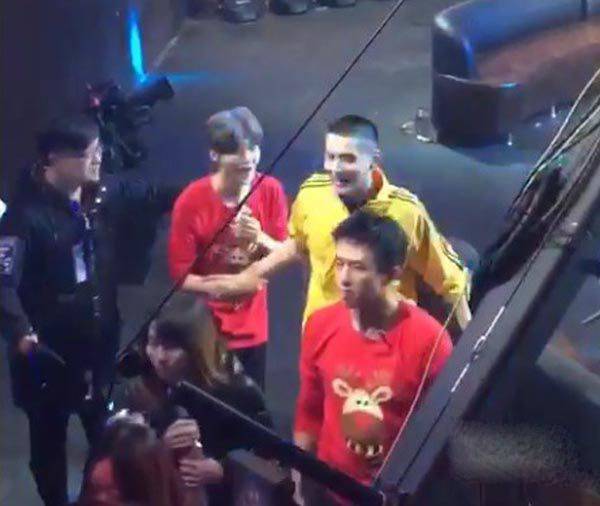 吳亦凡鹿晗為什么裝不熟 他們?yōu)楹瓮顺鯡XO