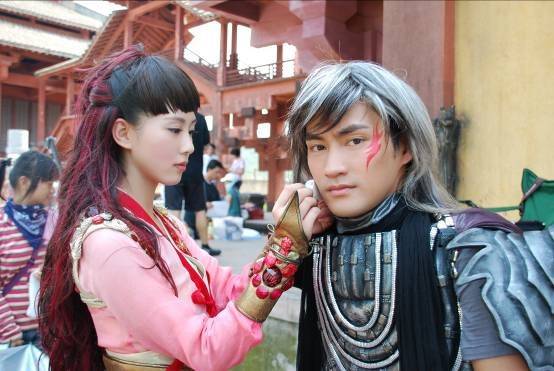 袁弘劉詩詩曾公開戀情 劉詩詩稱將初吻給了袁弘