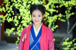 揭袁姍姍整容前后照片 與楊冪美貌事業(yè)大PK