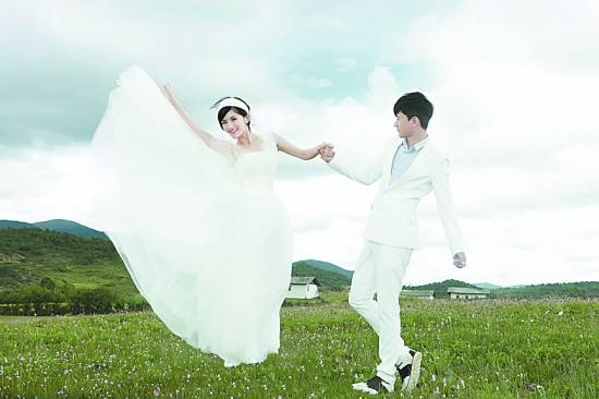 張杰謝娜結(jié)婚照曝光 揭張杰和謝娜怎么認(rèn)識(shí)的