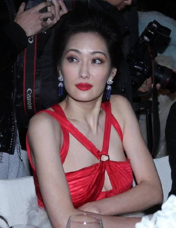 孟廣美照艷全集外泄 自曝曾在夜店被下藥