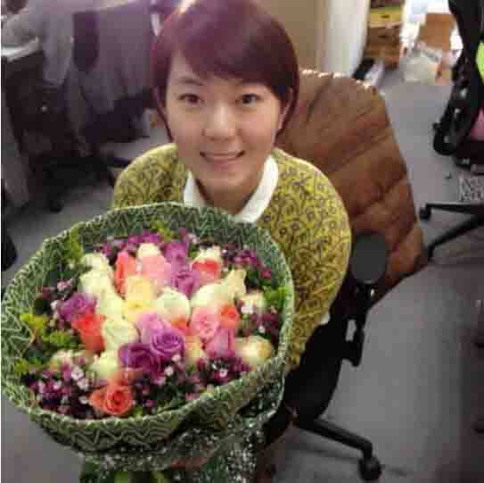 大鵬老婆張文露照片引熱議 網(wǎng)友直呼 美艷動(dòng)人