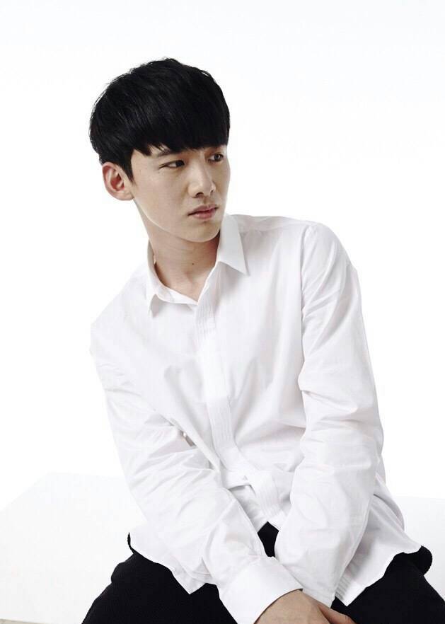 白敬亭自曝初吻經(jīng)歷 揭秘白敬亭個人資料