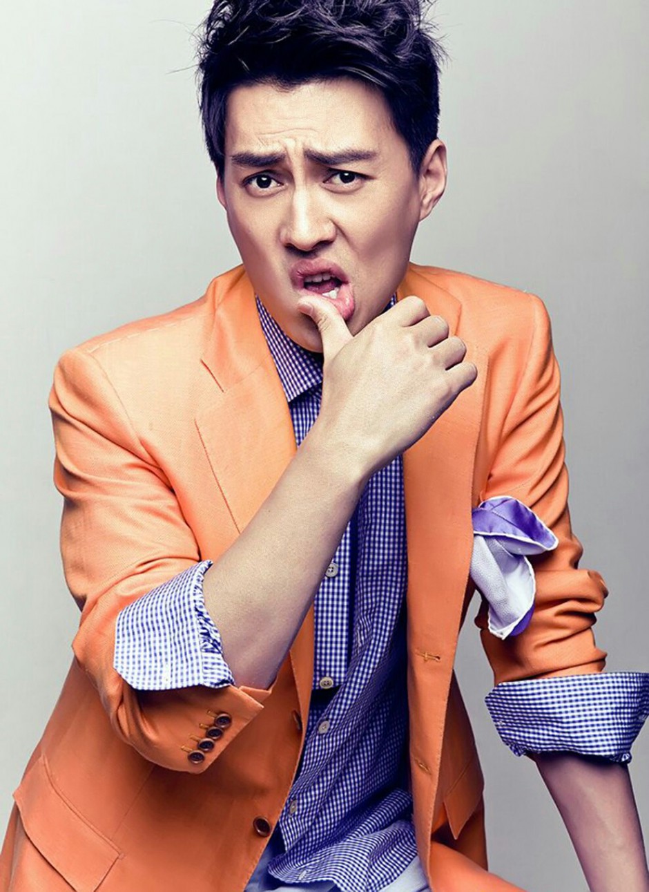 靳東家庭背景不一般 網(wǎng)曝靳東李佳結(jié)婚照