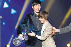 郭敬明身高體重多少 揭秘郭敬明陳學冬戀情