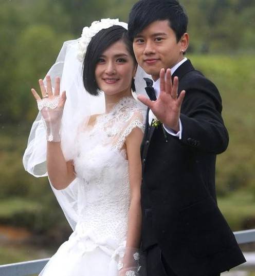 張杰謝娜結(jié)婚照曝光 揭張杰和謝娜怎么認(rèn)識(shí)的
