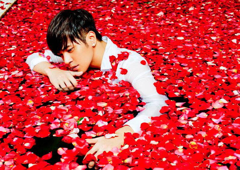 網(wǎng)傳周揚(yáng)青背景顯赫 羅志祥周揚(yáng)青酒店密會(huì)癡纏