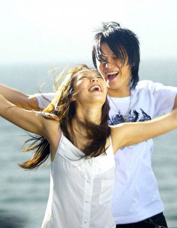 阿沁與F奶李汶靜蜜會(huì)被拍 男女主角大方承認(rèn)戀情