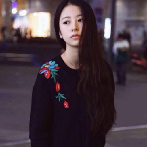 周雨彤個(gè)人資料 周雨彤重返二十歲演繹高冷學(xué)姐