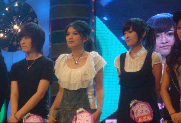 中國好聲音丁丁疑戀情曝光 丁丁身份造假遭質(zhì)疑