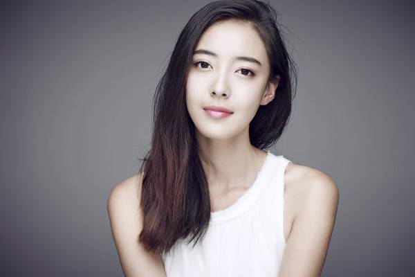 米露個人資料大揭秘 米露臉上有疤是怎么回事