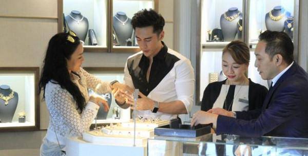 鐘麗緹老公是誰 鐘麗緹與小12歲張倫碩姐弟戀