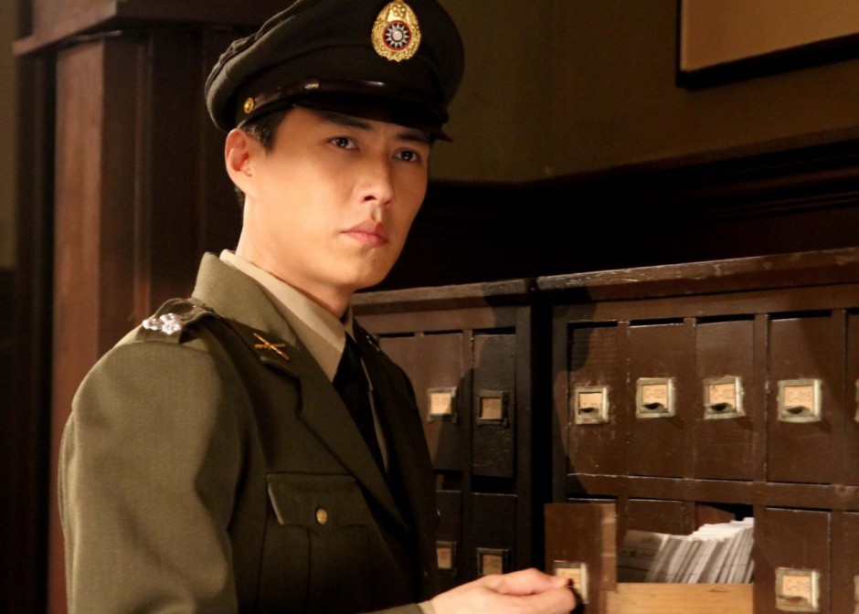 靳東家庭背景不一般 網(wǎng)曝靳東李佳結(jié)婚照