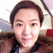 大鵬老婆張文露照片引熱議 網(wǎng)友直呼 美艷動(dòng)人