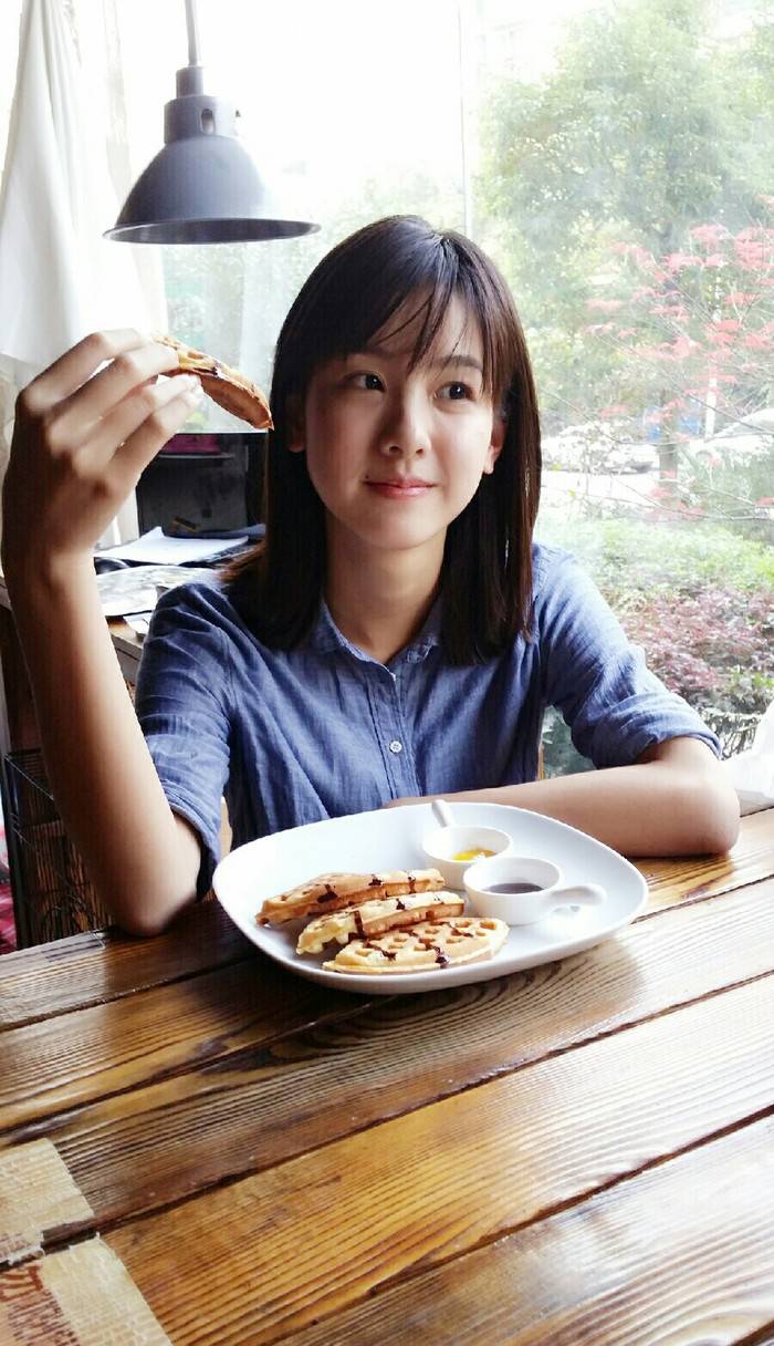 左耳女主角陳都靈資料曝光 女主曾拒演《左耳》