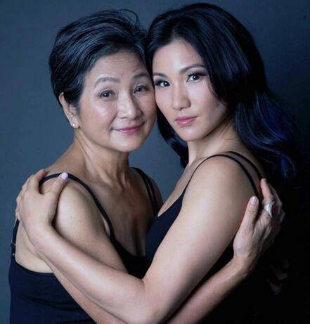 鄭佩佩年輕時(shí)候的照片驚艷動(dòng)人 揭其離婚內(nèi)幕