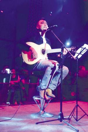 好聲音伊克拉木個(gè)人資料 獨(dú)特的聲音贏得好評(píng)