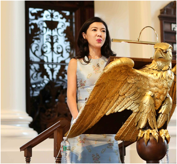 時(shí)尚女王蘇芒因 秋褲門(mén)  曾想自殺