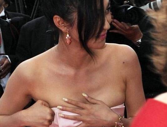 鄭希怡掉抹胸圖片 鄭希怡個(gè)人資料