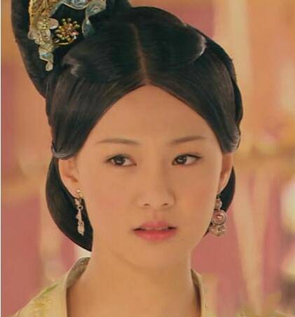 鄭爽整容前后對(duì)比照片 揭與張翰分手的真正原因