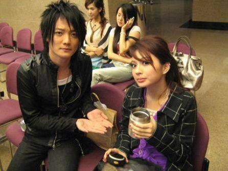 阿沁與F奶李汶靜蜜會(huì)被拍 男女主角大方承認(rèn)戀情