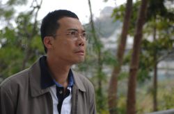 謝天華老婆張?zhí)於鲬言斜┓?謝天華個人資料曝光