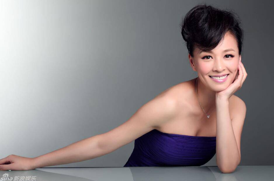 豪門女星張庭被誤認(rèn)為乞丐  揭張庭個(gè)人資料