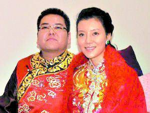 車曉微博曬三代軍裝照 曝車曉離婚原因