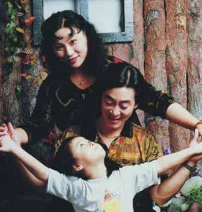 六小齡童的妻子是誰 揭六小齡童浪漫愛情史