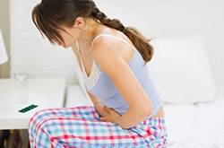痛經(jīng)的原因是什么 痛經(jīng)的8大緩解方法