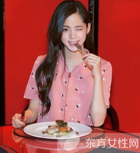 歐陽娜娜王俊凱吻照流出 王俊凱粉絲表示無法接受