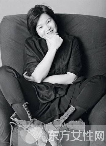 陳凱歌前妻洪晃背景曝光 感情坎坷經(jīng)歷三段婚姻