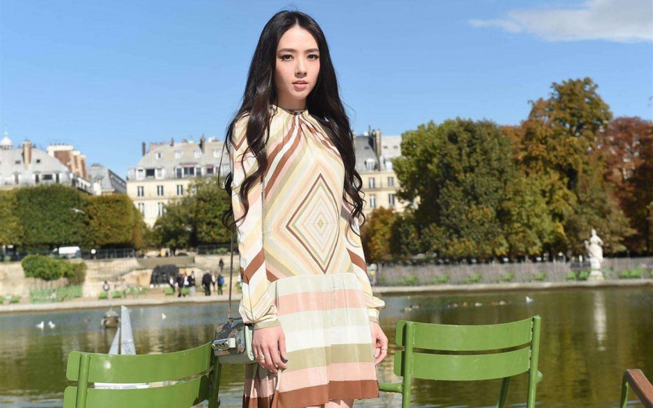 馮紹峰郭碧婷戀情曝光 春節(jié)豪宅癡纏3天3夜