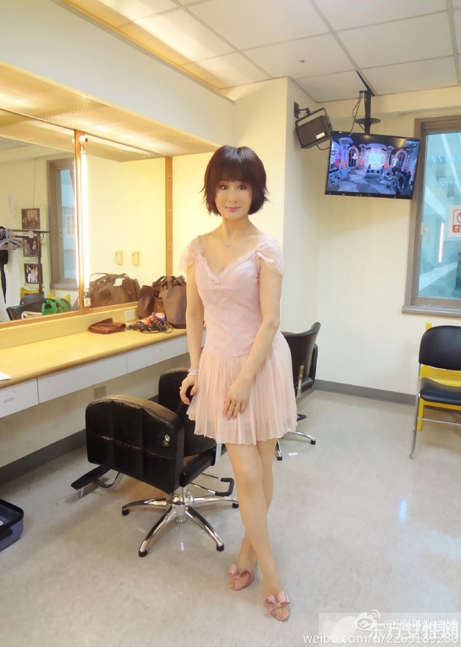 潘迎紫個(gè)人資料大起底 保養(yǎng)高手近照似少女